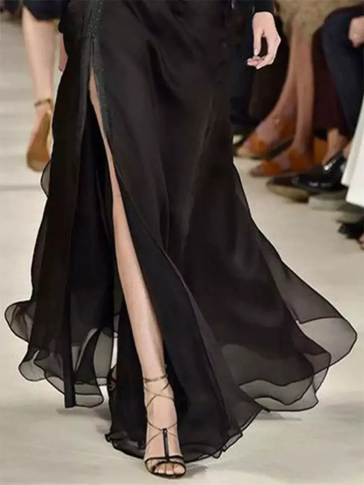 Eleganter, hochtaillierter Chiffon-Rock mit Seitenschlitz und Rüschensaum