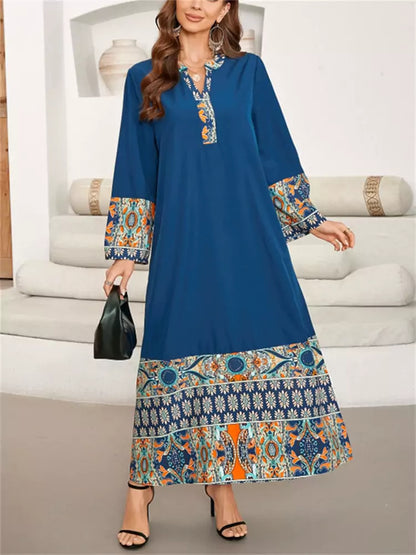 Elegantes langes Maxikleid mit V-Ausschnitt, Patchwork-Print und 3/4-Ärmeln