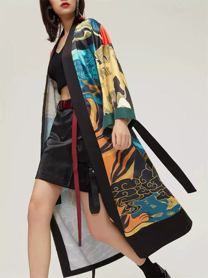 Vintage Kimono-Cardigan im chinesischen Stil – Locker geschnittene, mittellange Jacke mit offener Vorderseite und Tigerprint aus der Peking-Oper.