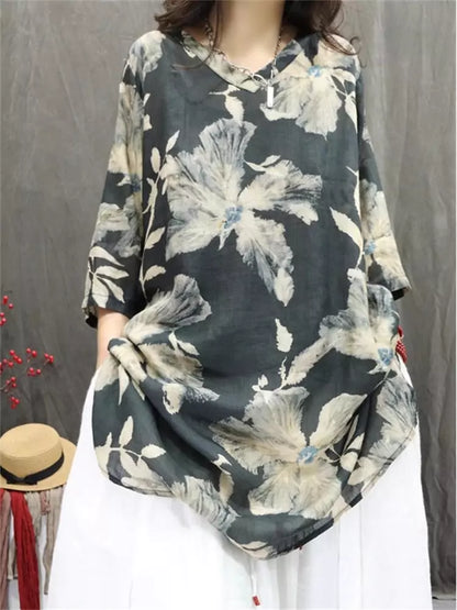 Schwarzes, locker geschnittenes, mittellanges Ramie-Top im Vintage-Stil mit 3/4-Ärmeln und Blumenmuster