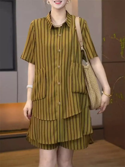 Elegante conjunto de dos piezas para mujer: top holgado con estampado de rayas y pantalones cortos