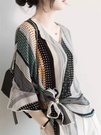 Stilvolle asymmetrische Chiffonbluse mit Bindegürtel und V-Ausschnitt für Damen