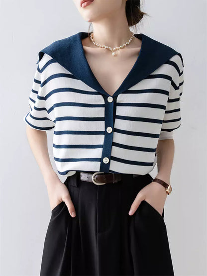 Damen-Strickoberteil aus Eisseide mit Matrosenkragen, blau gestreift