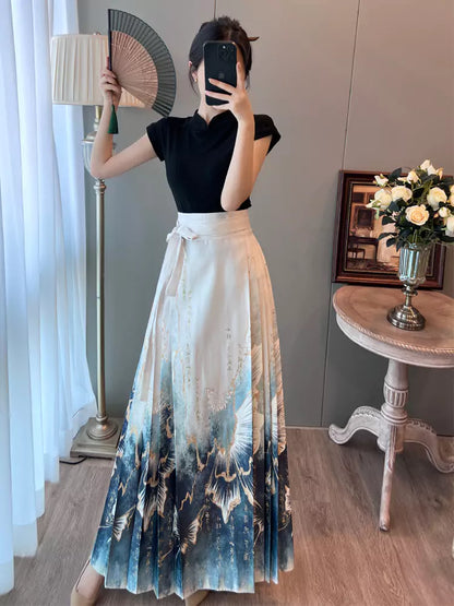 Eleganter, neuer chinesischer Satin-Faltenrock in schmaler Passform mit Pferdegesicht-Motiv