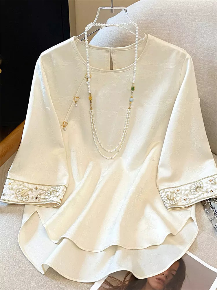 Luxuriöse, asymmetrische Wickelbluse aus Acetat-Jacquard-Satin für Damen