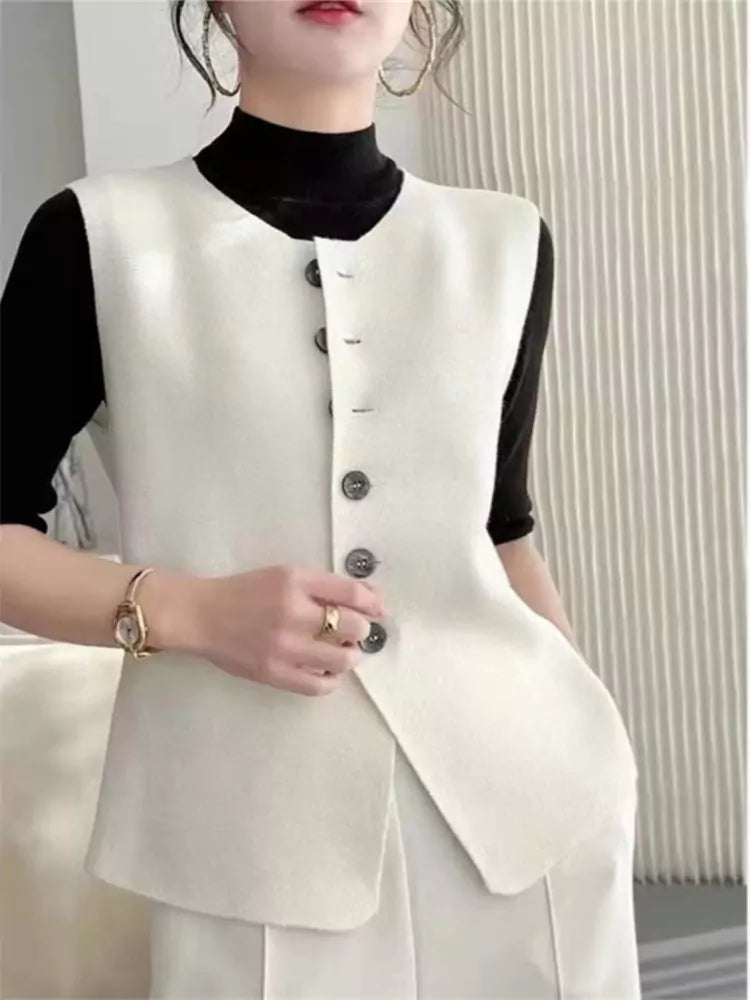 Chic White Wool Knit Waist-Defining Vest for Women – Slim Fit Sleeveless Round Neck