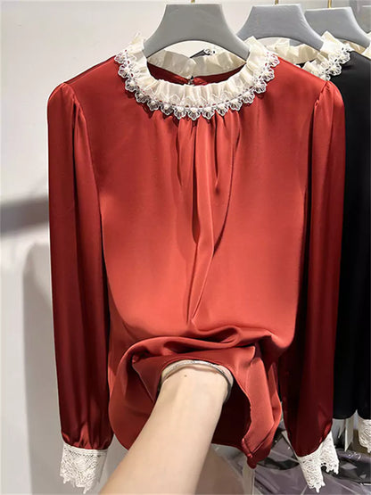 Elegante, plissierte Chiffonbluse mit Perlenbesatz, Stehkragen und langen Ärmeln im französischen Stil für Damen