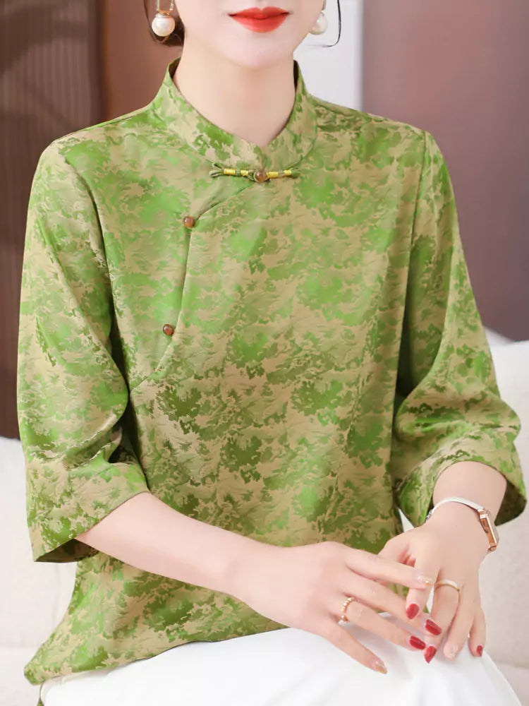 New Chinese Style Plus Size Mulberry Silk Mandarin Collar Top with Traditional Knot Buttons