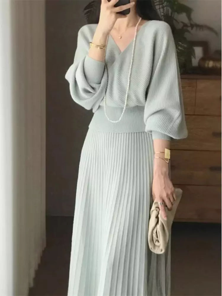 Elegantes zweiteiliges Strickset aus Pullover und Rock für Damen