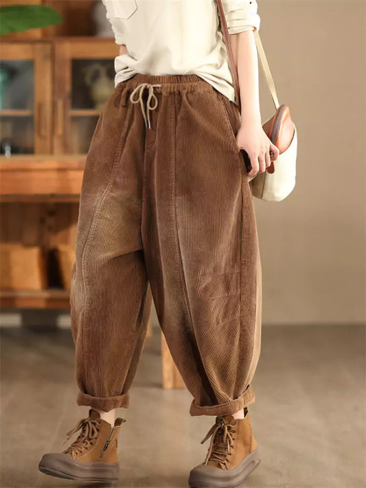 Vintage-Cordhose aus gewaschener Baumwolle für Damen mit Karottenmuster und 3D-Patchwork