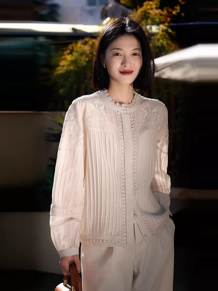 Locker geschnittene, bestickte Bluse im französischen Stil für Damen