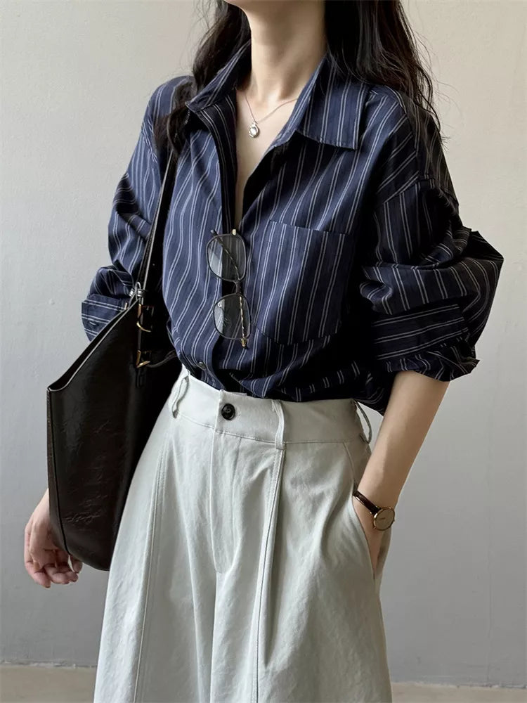 Camisa larga oversize de rayas azul marino para mujer