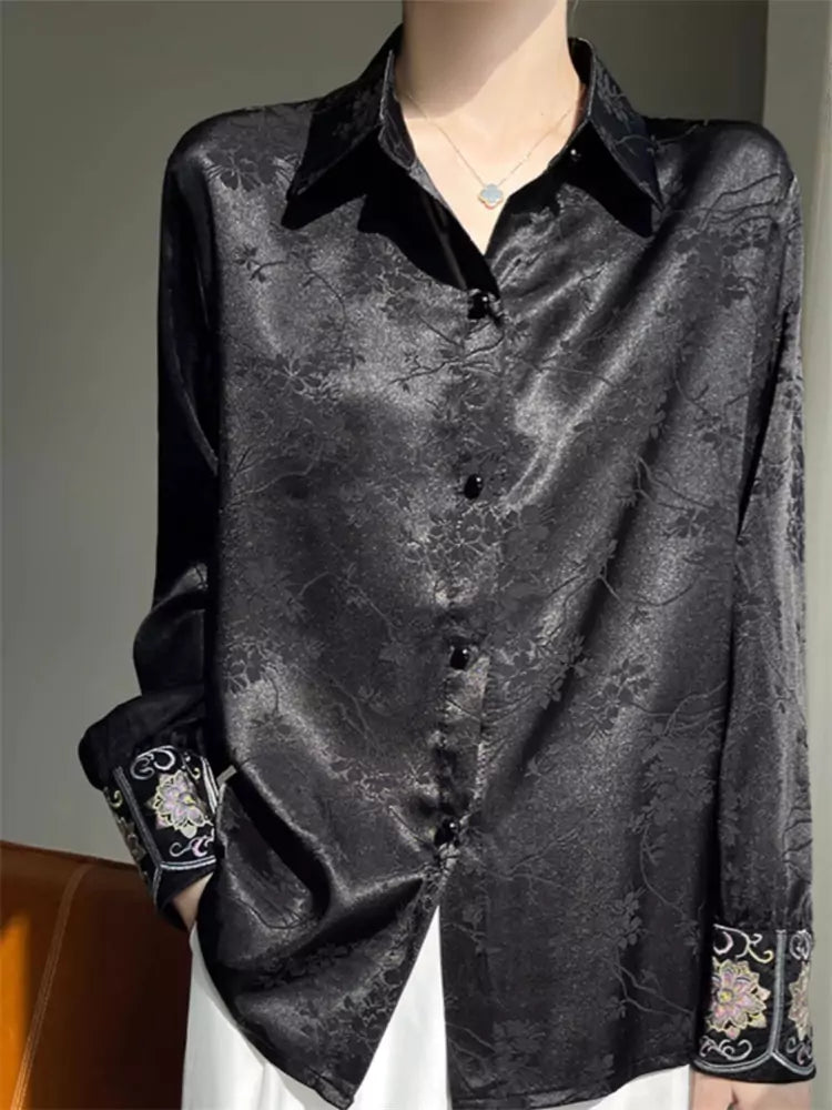 Blusa vintage de jacquard oriental negro con acabado satinado de acetato