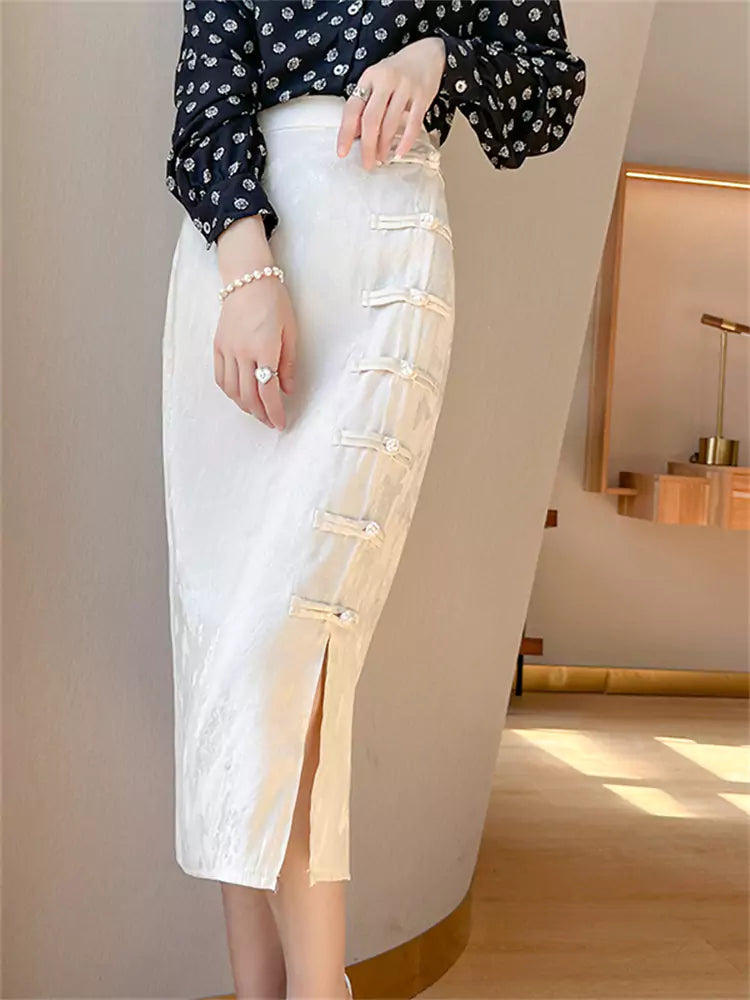 High-Waist White Satin Jacquard Pencil Skirt with Frog Buttons and Slit