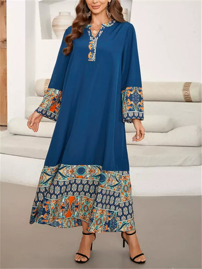 Elegantes langes Maxikleid mit V-Ausschnitt, Patchwork-Print und 3/4-Ärmeln