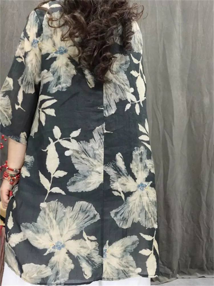 Schwarzes, locker geschnittenes, mittellanges Ramie-Top im Vintage-Stil mit 3/4-Ärmeln und Blumenmuster