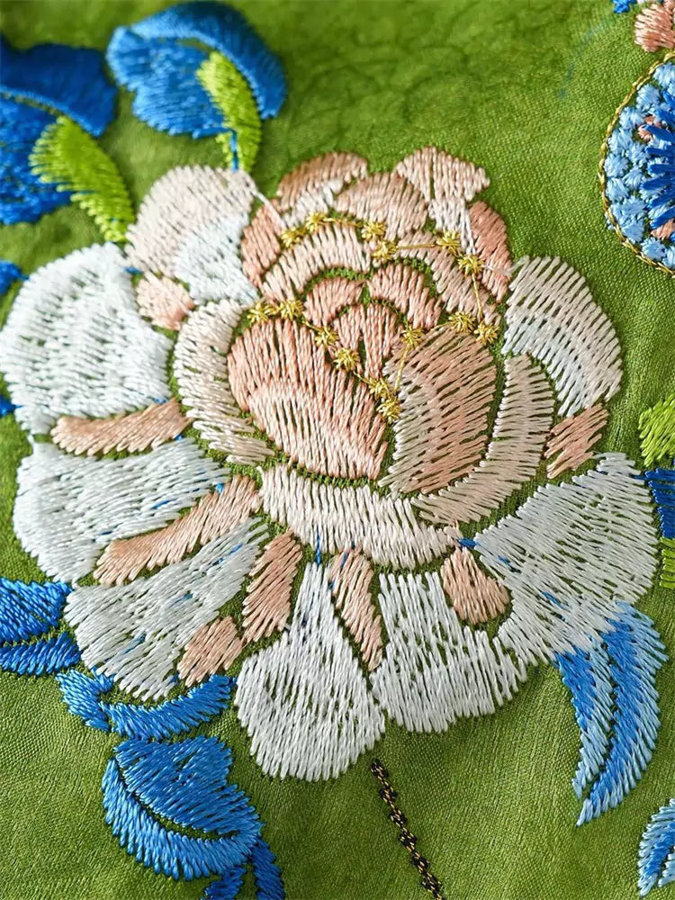 Chaleco tradicional chino bordado de satén de organza verde para mujer