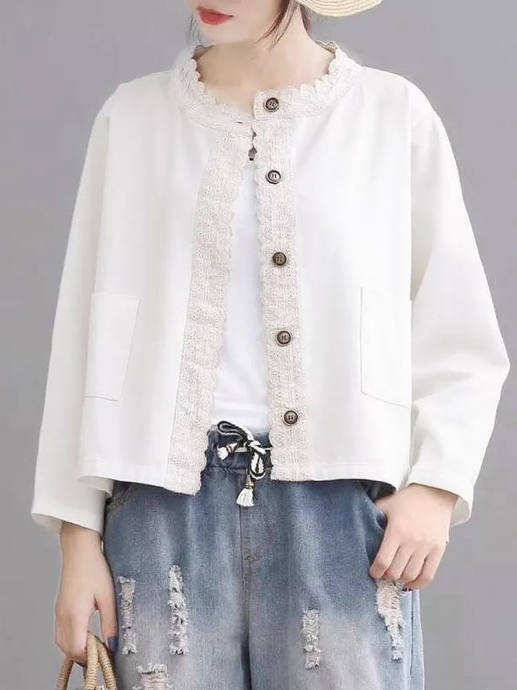 Schwarze, bestickte kurze Damenjacke aus Baumwoll-Denim