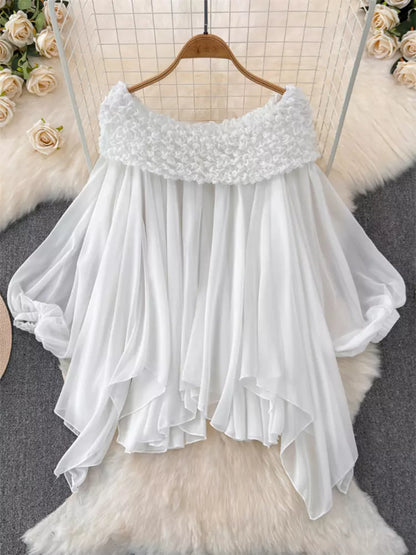 Französisches schulterfreies, asymmetrisches Chiffon-Top mit Rüschen und Puffärmeln