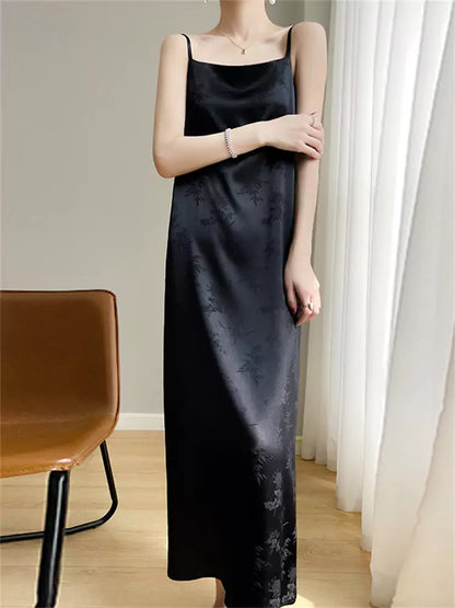 Hochwertiges schwarzes Maxikleid mit Jacquard-Trägern aus Satin-Mischgewebe im französischen Stil