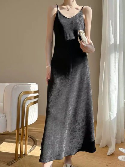 Fashionable V-Neck White Jacquard Maxi Slip Dress for Layering