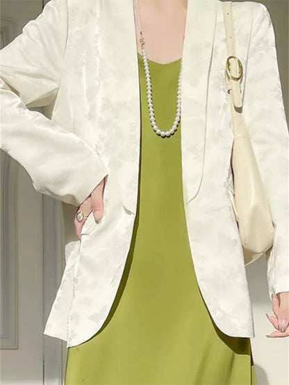 Elegant Chic White Jacquard Blazer with Slimming Effect and Oriental Flair