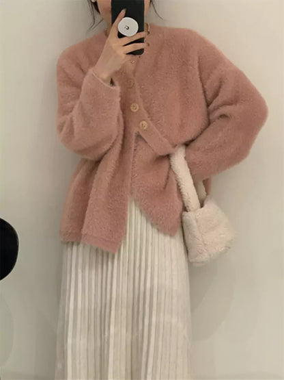 Cárdigan de punto de piel sintética de visón con cierre de botones inclinados