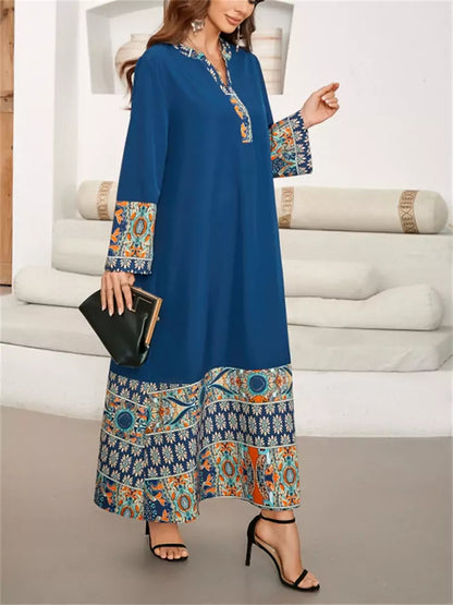 Elegantes langes Maxikleid mit V-Ausschnitt, Patchwork-Print und 3/4-Ärmeln