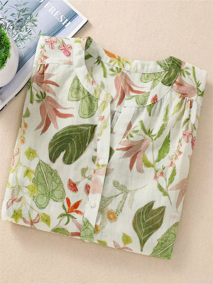 Leichte Sommerbluse aus Ramie in Übergröße mit Blumenmuster, Rundhalsausschnitt und halblangen Ärmeln