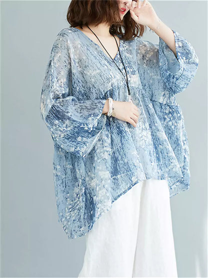 Sommerliche, locker geschnittene, figurschmeichelnde Chiffonbluse mit Print und V-Ausschnitt für Damen