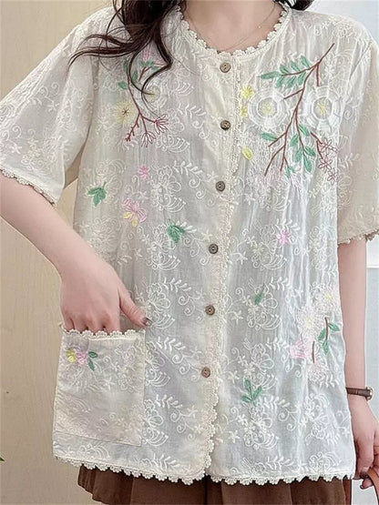 Sommerliches Jeanshemd mit floraler Stickerei, Rundhalsausschnitt, kurzen Ärmeln und lockerer Passform für Damen