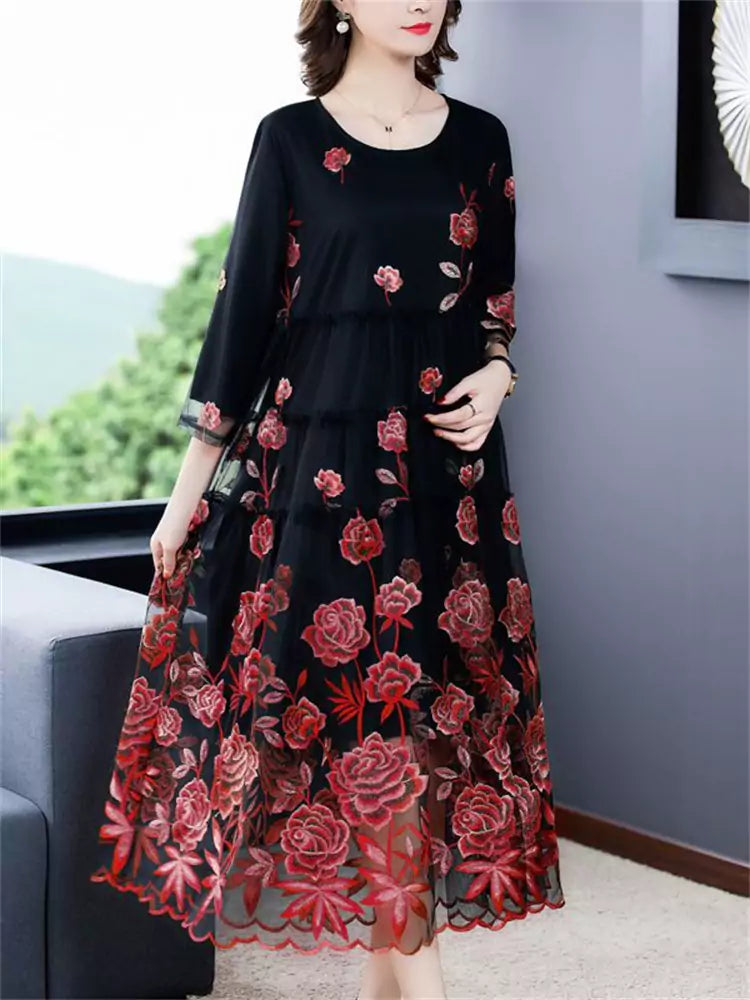 Elegant Lace Embroidered Tulle Dress with Delicate Floral Stitching