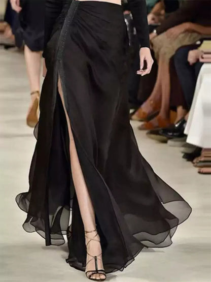 Eleganter, hochtaillierter Chiffon-Rock mit Seitenschlitz und Rüschensaum