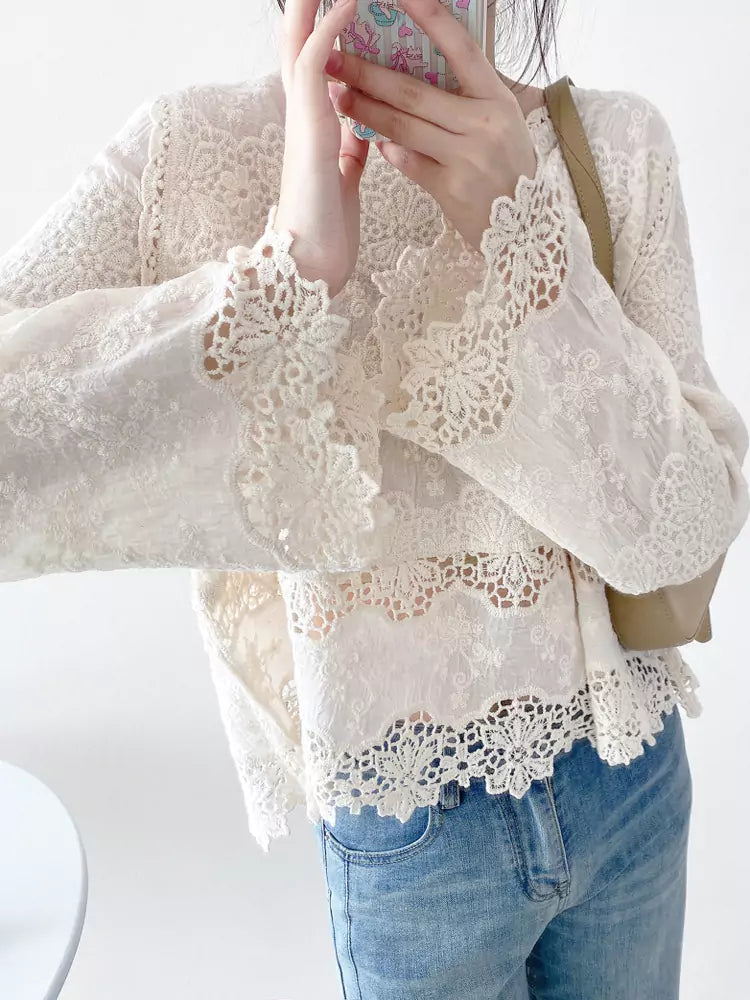 Jacquard-besticktes, weißes Baumwollspitzen-Pullover-Top mit Lochstickerei für Damen
