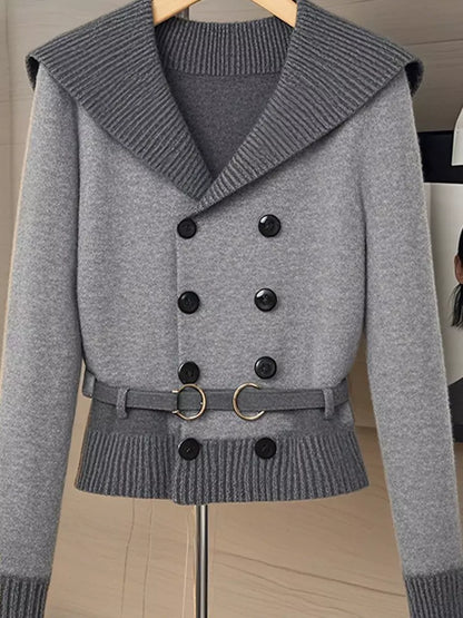 Suéter de punto gris cruzado estilo preppy para mujer