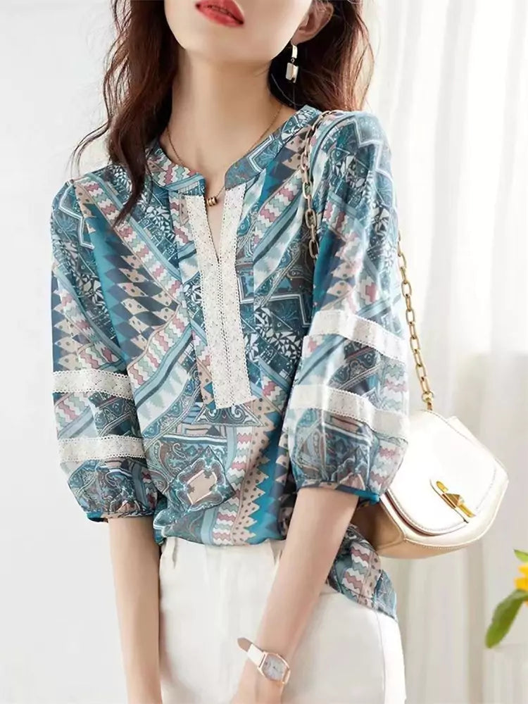 Leichte Bluse im Boho-Stil mit V-Ausschnitt und Spitzenbesatz für Damen
