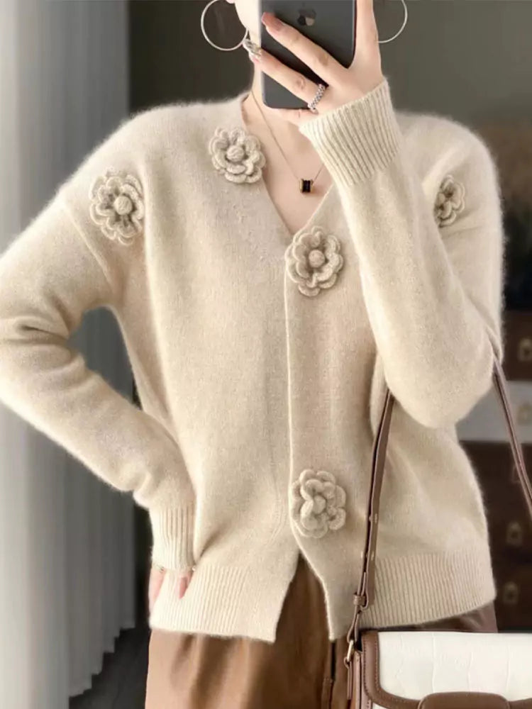 Romantischer V-Ausschnitt, 3D-Häkelstickerei, Strickcardigan für Damen
