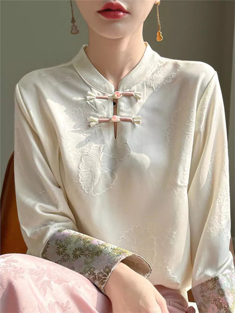 Neue, champagnerfarbene Bluse im chinesischen Stil mit Stehkragen und Stickerei für Damen – Kontrastbesatz und Froschknopf-Design