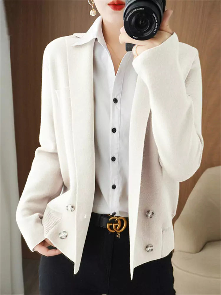 Cárdigan corto de punto camello de moda para mujer