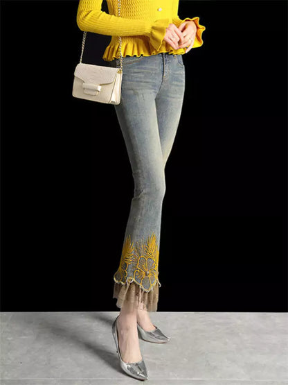 Pantalones vaqueros cortos acampanados de cintura alta con parches de malla bordada para mujer