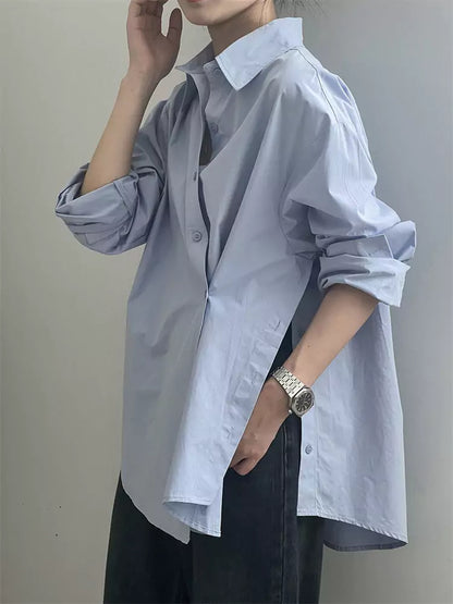 Leichtes, unregelmäßig geschnittenes, geknöpftes Midi-Hemd für Damen