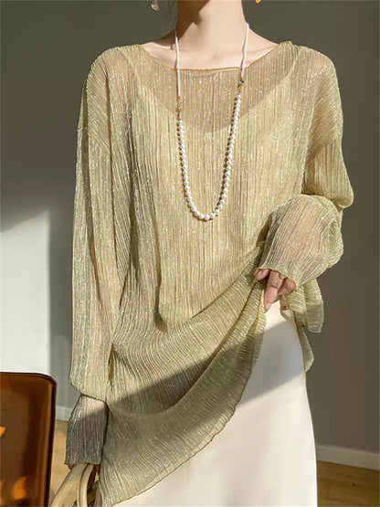 Locker geschnittene, halbtransparente Damenbluse zum Drunterziehen