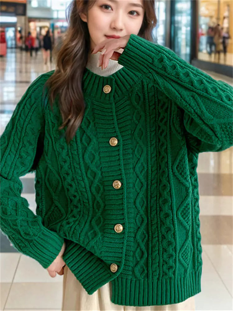 Kurzer, roter, grob gestrickter Damen-Cardigan mit Rundhalsausschnitt