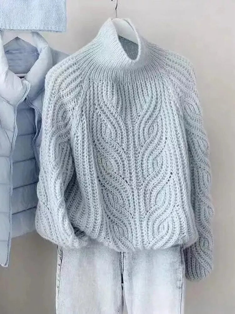 Suéter de punto trenzado con cuello alto azul claro para mujer