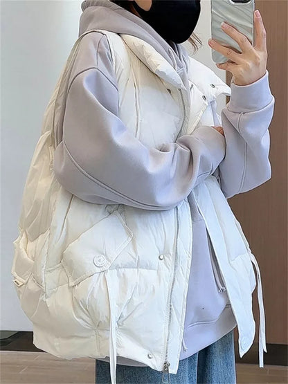 Locker geschnittene, wattierte Weste für Damen in Übergrößen