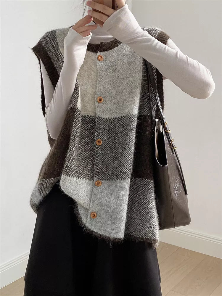 Vintage Plaid Button-Up Knit Vest for Women