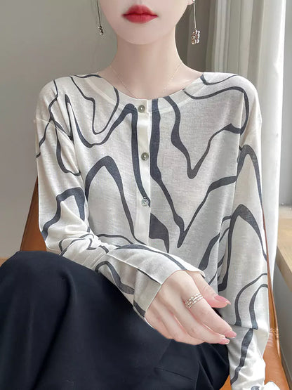 Leichte Strickjacke aus Wolle mit Rosenmuster