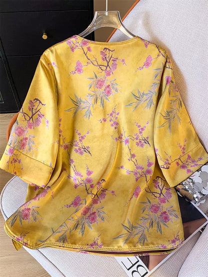 Asymmetrische Pulloverbluse im chinesischen Stil aus Satin-Jacquard mit Froschknöpfen für Damen