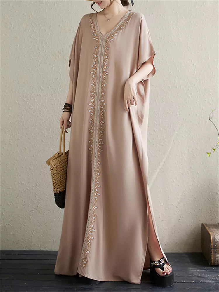 Große Größe, aufwendig besticktes Maxikleid aus Viskose mit V-Ausschnitt und kurzen Ärmeln im Urlaubsstil