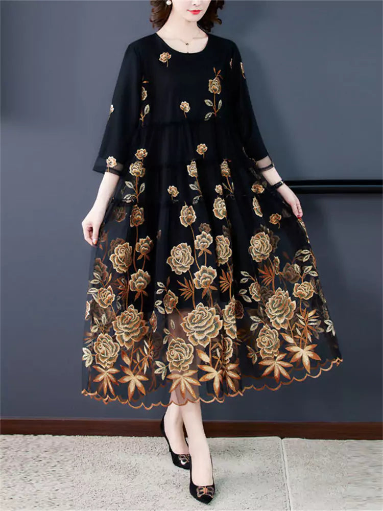 Elegant Lace Embroidered Tulle Dress with Delicate Floral Stitching